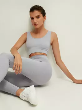 Спортивный топ