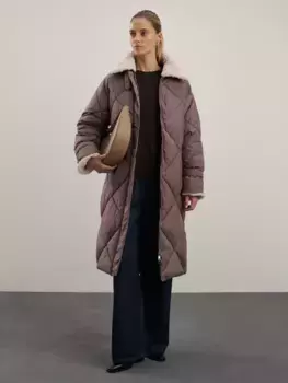 Стеганое пальто на поясе