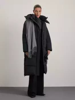 Стеганое пальто с капюшоном