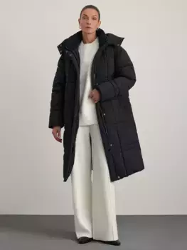 Стеганое пальто с капюшоном из фактурной ткани