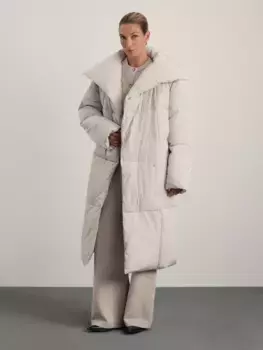 Стеганое пальто на поясе