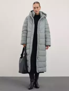 Стеганое пальто с капюшоном на поясе