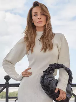 Свитер из вискозы