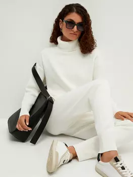 Свитер из вискозы