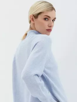 Свитер мелкой вязки