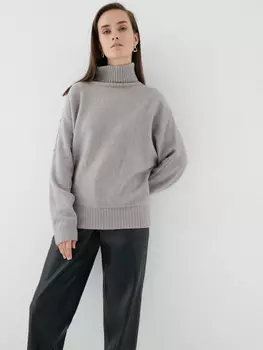 Свитер с декоративными пуговицами