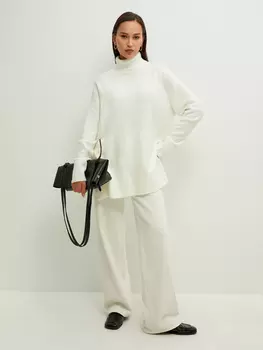 Свитер с разрезами