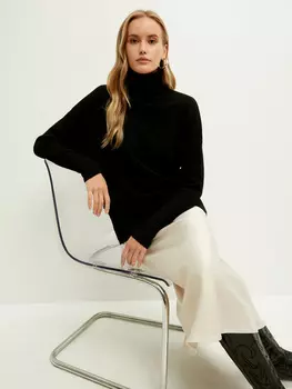 Свитер с высоким горлом