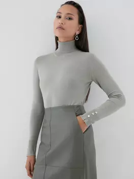 Свитер с высоким горлом