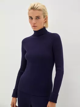 Свитер в рубчик