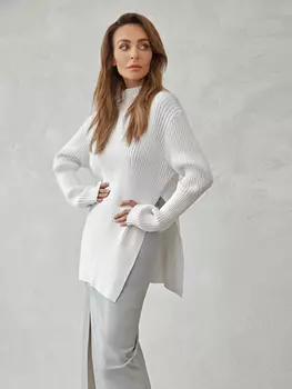 Свитер в рубчик