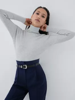 Свитер в рубчик