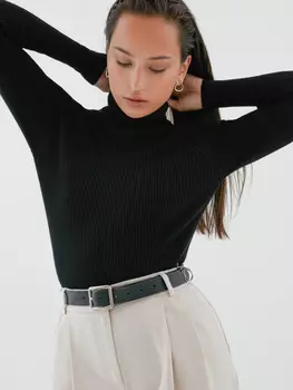 Свитер в рубчик