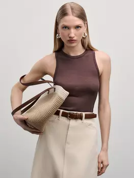 Топ из вискозы на широких бретелях