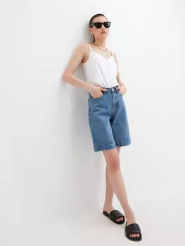 Топ на пуговицах