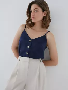 Топ на пуговицах