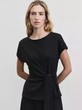 Топ с декоративным узлом