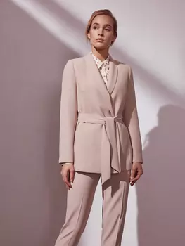 Удлиненный жакет с поясом