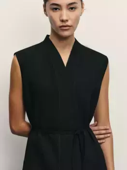 Удлиненный жилет с поясом