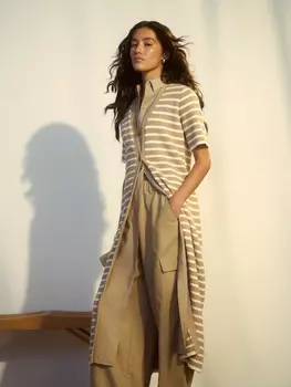 Вязаное платье миди в полоску