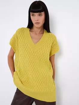 Вязаный жилет