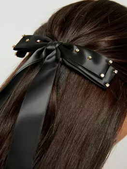 Заколка-бант