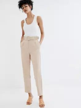 Зауженные брюки с ремнем