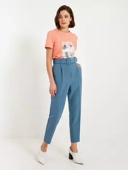 Зауженные брюки с ремнем