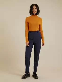 Зауженные брюки со стрелками