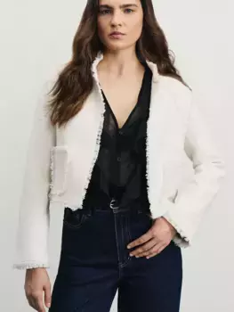 Жакет из твида с бахромой