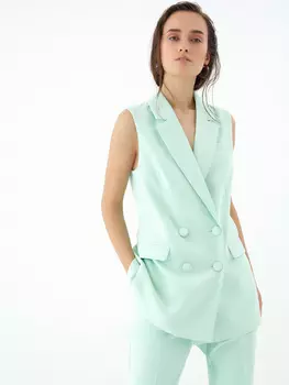 Жилет на пуговицах