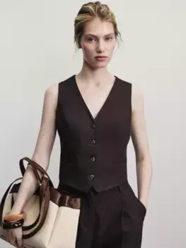 Жилет с содержанием льна