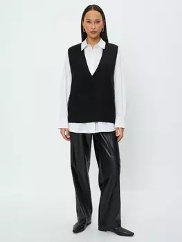 Жилет с вырезом