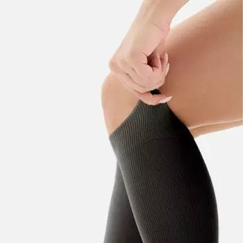 Чулки компрессионные до колена 1C155 класс компрессии 1 черный Venoteks/Венотекс р.S