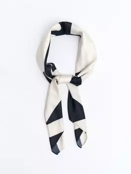 Атласный платок с рисунком