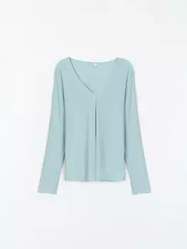 Блузка с длинным рукавом и вырезом на груди