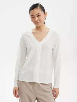 Блузка с длинным рукавом и вырезом на груди