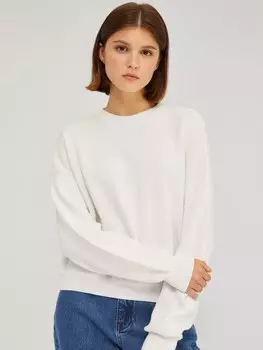 Джемпер объёмного фасона из вязаного трикотажа