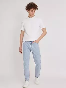 Джинсы фасона Carrot