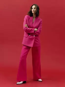 Джинсы силуэта Wide