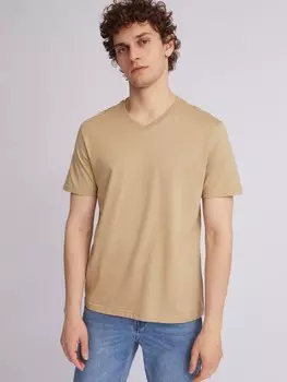 Футболка из хлопка с треугольным вырезом