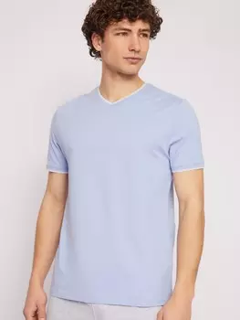 Футболка из хлопка с треугольным вырезом