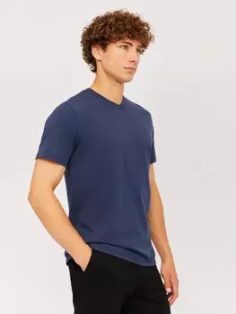 Футболка из хлопка с треугольным вырезом