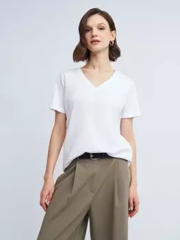 Футболка из хлопка с V-образным вырезом