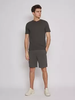 Футболка с треугольным вырезом