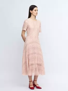 Кружевное платье с юбкой плиссе