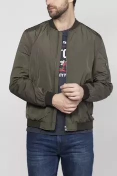 Куртка-ветровка