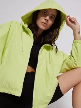 Куртка-ветровка с капюшоном