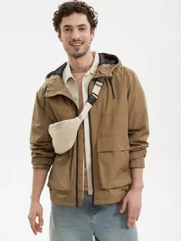 Куртка-ветровка с капюшоном