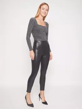 Леггинсы в фактурой под змеиную кожу